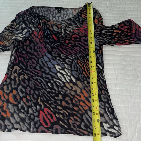 Escada silk animal print long sleeve blouse size 34/small - Picture 9 of 10